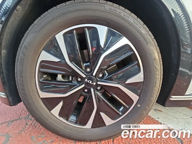 Kia EV6 — Фото автомобиля 5