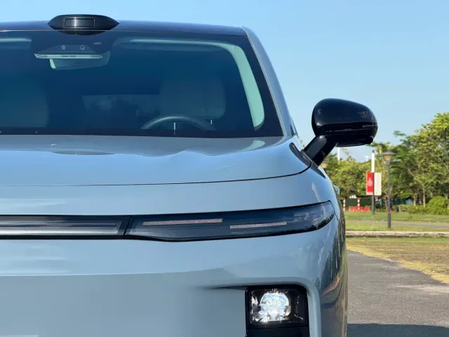 Leapmotor B10 — Фото автомобиля 4