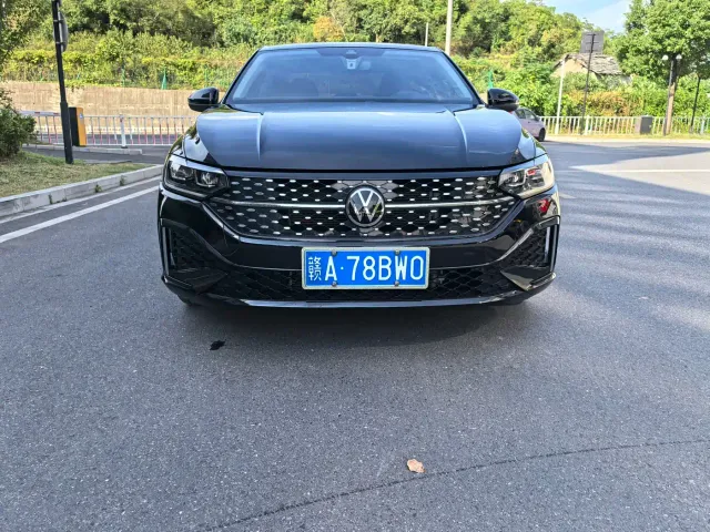 Volkswagen Lavida — Фото автомобиля 2