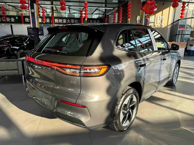 Geely Galaxy E5 — Фото автомобиля 9