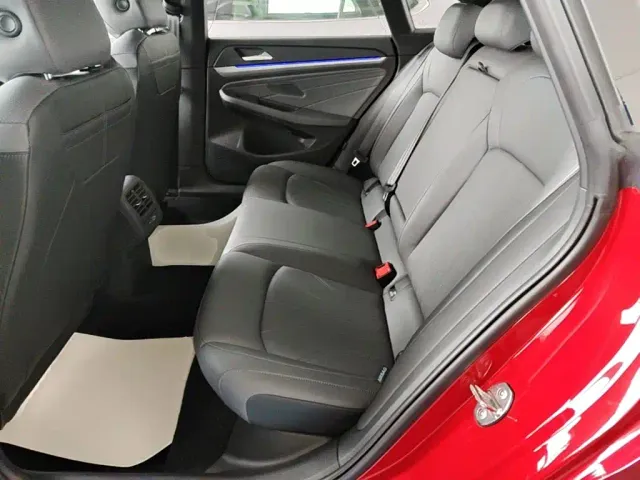 Volkswagen Lamando 2025 Lamando L 2.0T Base — Фото автомобиля 16
