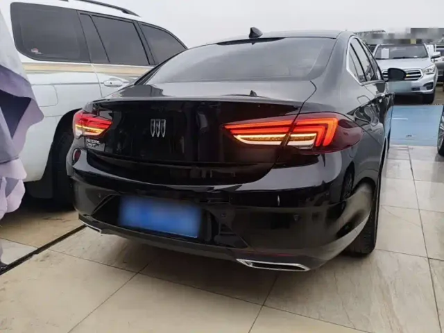 Buick Regal — Фото автомобиля 5