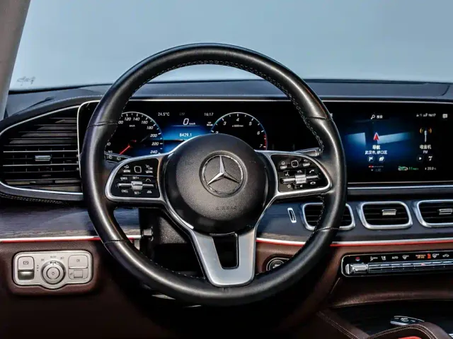 Mercedes-Benz GLE-Class — Фото автомобиля 24