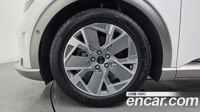 Genesis GV60 Standard — Фото автомобиля 4