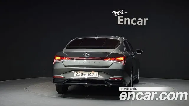 Hyundai AVANTE Avante (CN7) — Фото автомобиля 4