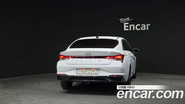Hyundai AVANTE Avante (CN7) — Фото автомобиля 4
