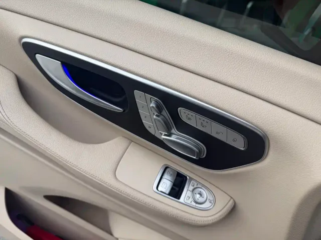 Mercedes-Benz V-Class — Фото автомобиля 8