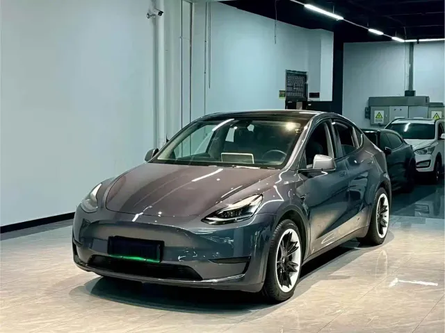 Фотография автомобиля — Tesla Model Y