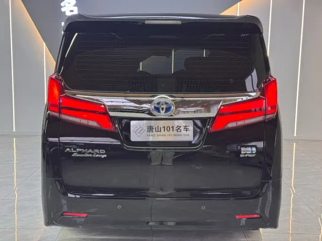 Toyota Alphard — Фото автомобиля 7