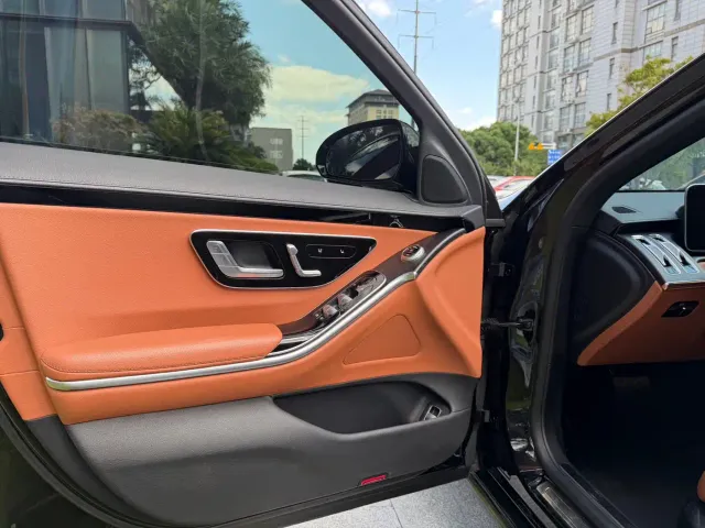 Mercedes-Benz S-Class — Фото автомобиля 15