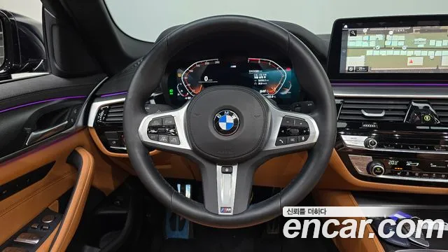 BMW 5-Series — Фото автомобиля 14