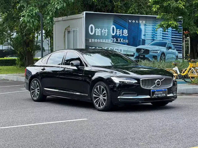 Volvo S90 — Фото автомобиля 3