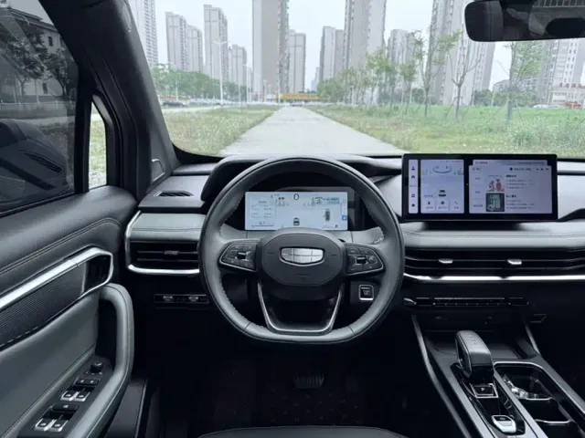 Geely Haoyue L — Фото автомобиля 15