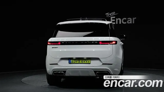 Land Rover Range Rover Sport — Фото автомобиля 4