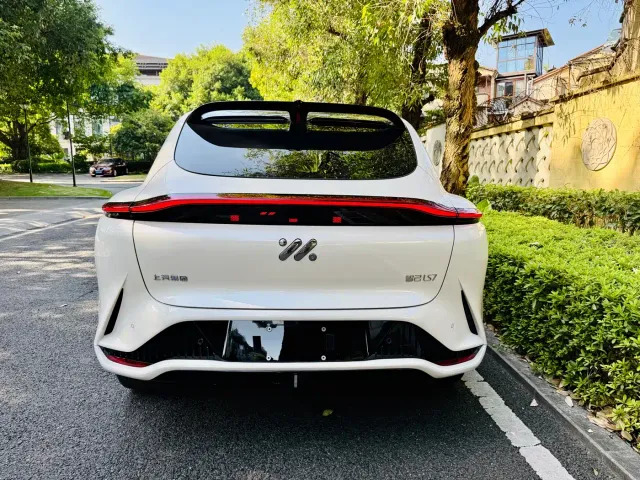 IM Motors IM LS7 — Фото автомобиля 6