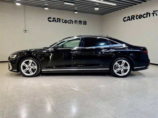 Audi A8 — Фото автомобиля 7