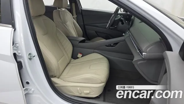 Hyundai AVANTE Avante (CN7) — Фото автомобиля 11