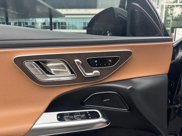 Mercedes-Benz E-Class — Фото автомобиля 9
