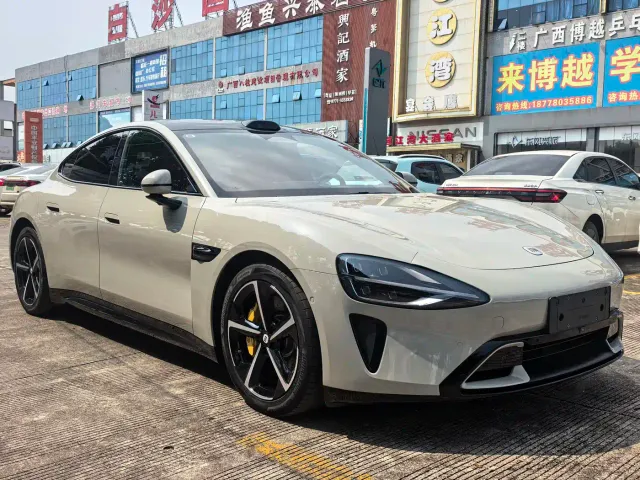 Xiaomi SU7 — Фото автомобиля 3