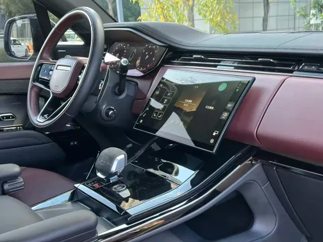 Land Rover Range Rover Sport — Фото автомобиля 12