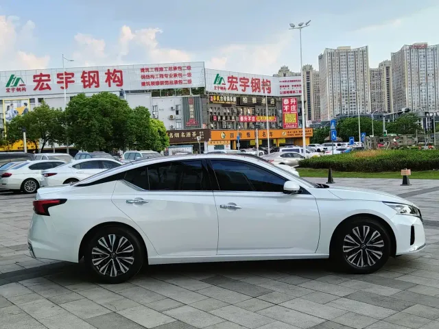 Nissan Teana — Фото автомобиля 5