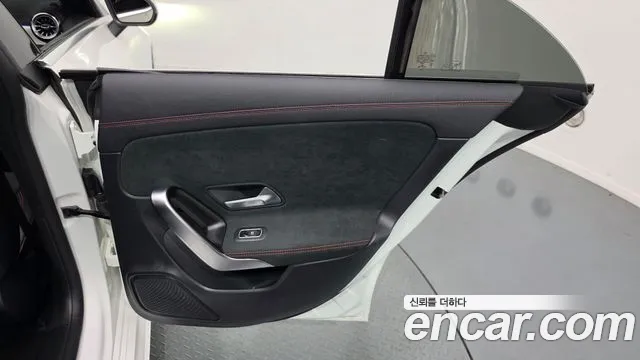 Mercedes-Benz CLA-Class — Фото автомобиля 25