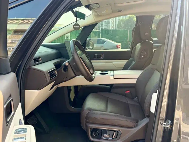 Li Auto MEGA — Фото автомобиля 7