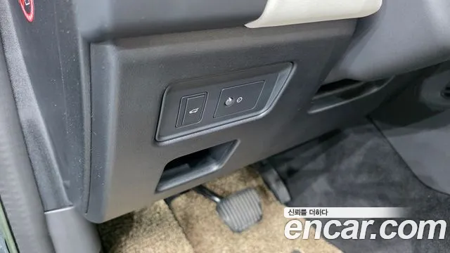 Land Rover Discovery — Фото автомобиля 24