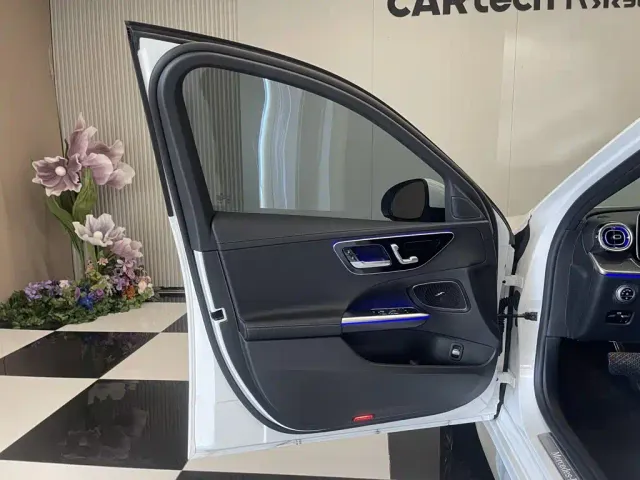 Mercedes-Benz C-Class — Фото автомобиля 16