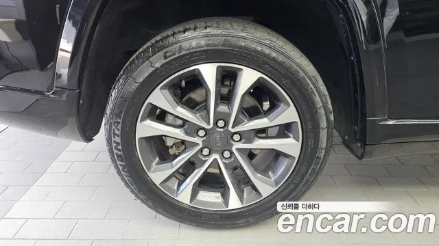 Jeep Cherokee Grand Cherokee(WL) L 3.6 Overland — Фото автомобиля 5