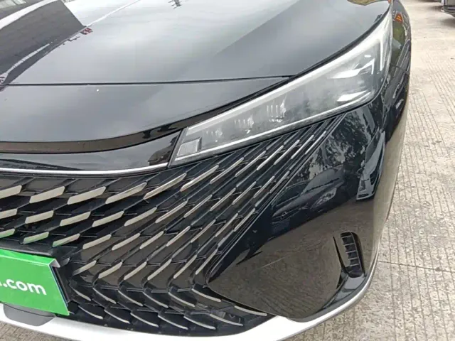 Roewe RX5 — Фото автомобиля 23
