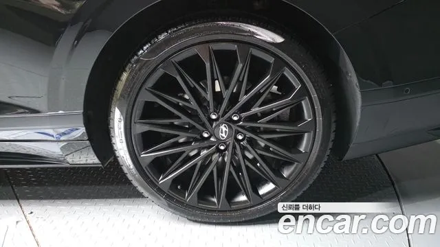 Hyundai Grandeur Grandeur (GN7) 3.5 Бензин 4WD — Фото автомобиля 20