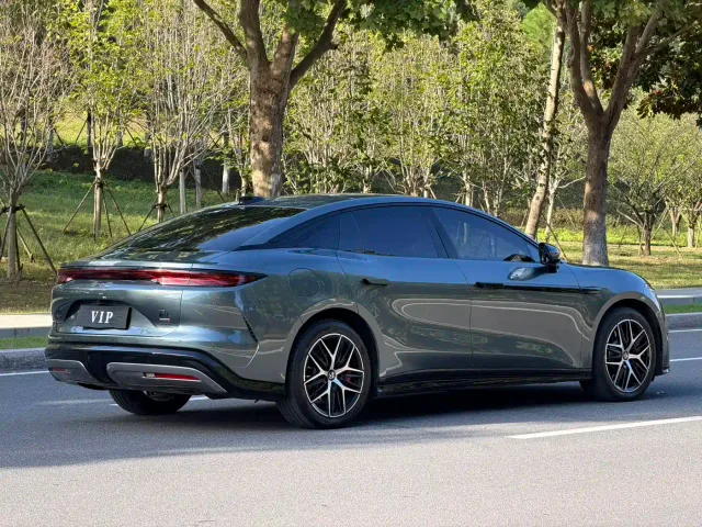 BYD Han L — Фото автомобиля 15