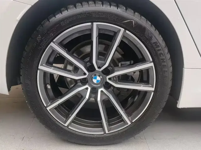 BMW 3 Series — Фото автомобиля 18