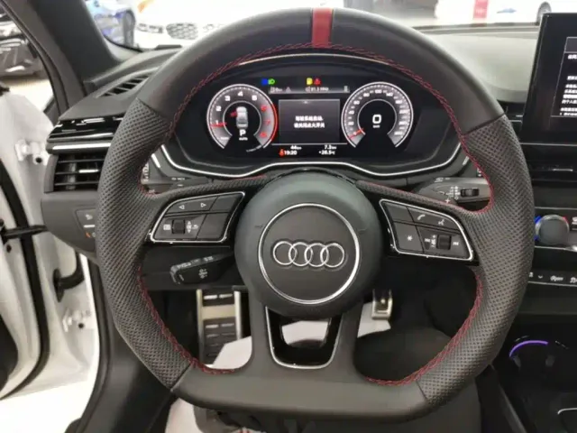Audi A4L — Фото автомобиля 10