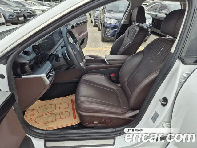 Hyundai Grandeur GN7 — Фото автомобиля 9