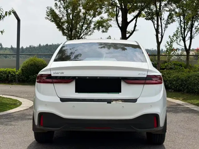 Geely Geometry A — Фото автомобиля 8