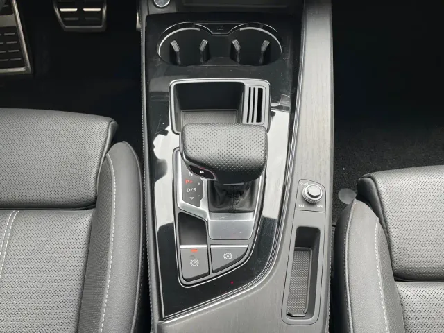 Audi A4L — Фото автомобиля 11