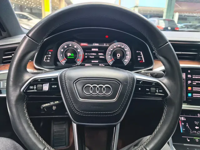 Audi A6L — Фото автомобиля 11