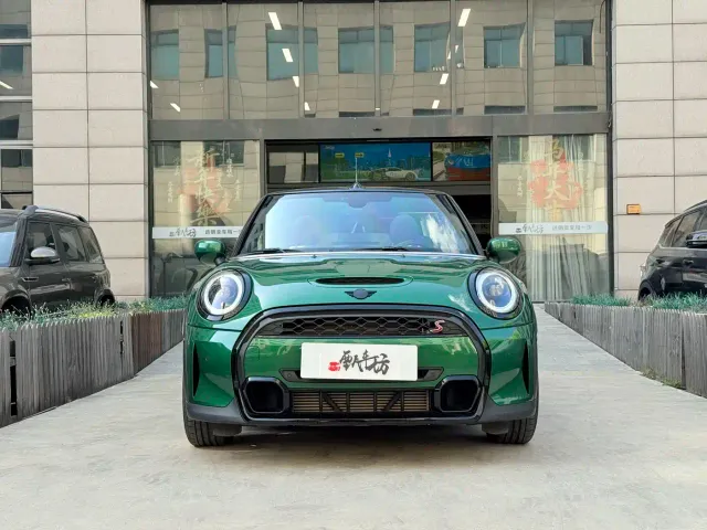 MINI Hatch — Фото автомобиля 4