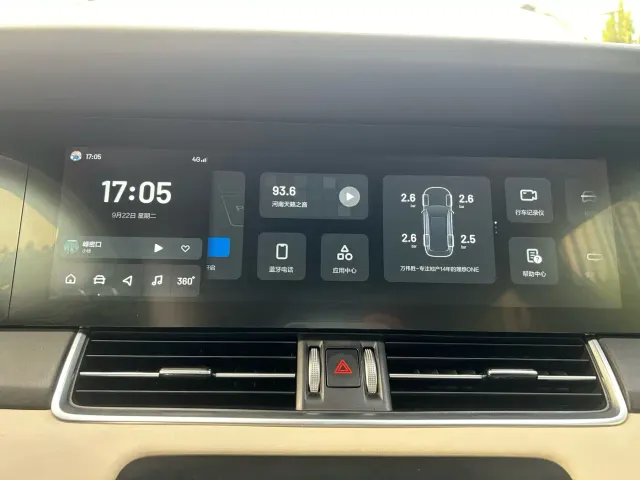 Li Auto ONE — Фото автомобиля 13