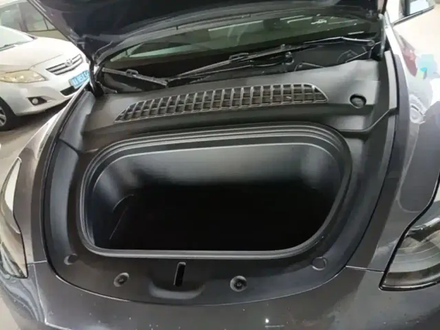 Tesla Model Y — Фото автомобиля 15
