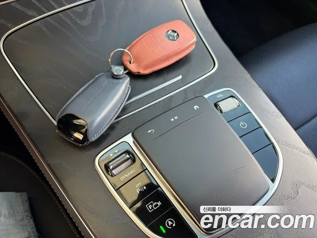 Mercedes-Benz E-Class — Фото автомобиля 15