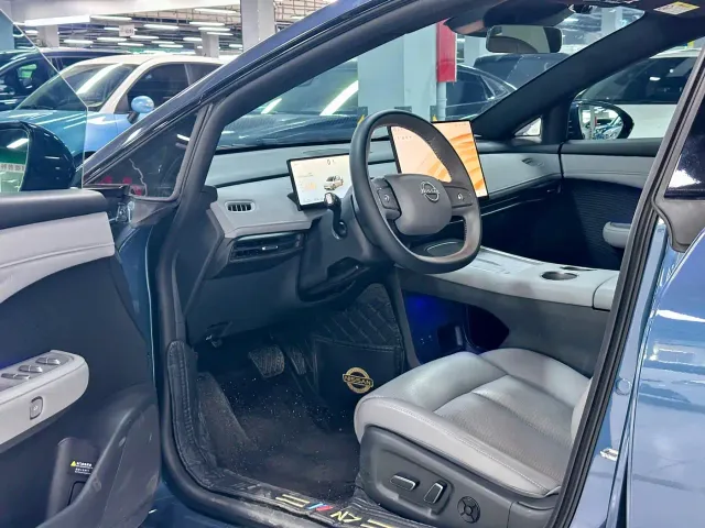 Nissan N7 — Фото автомобиля 5