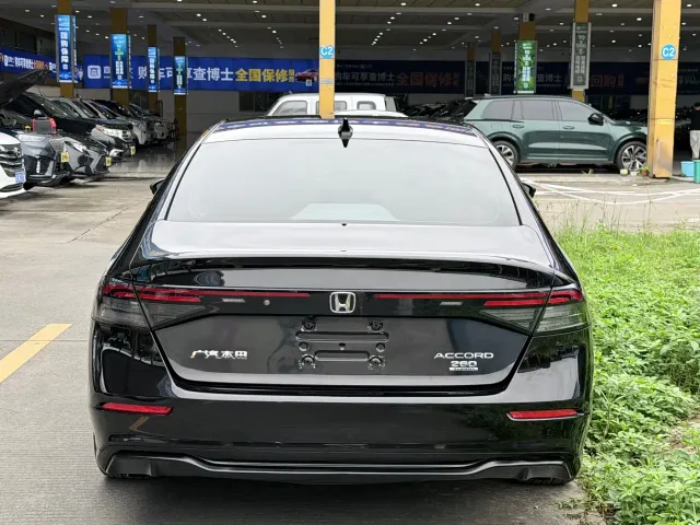 Honda Accord — Фото автомобиля 13