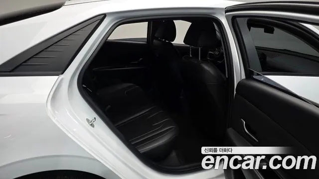 Hyundai Avante CN7 — Фото автомобиля 18