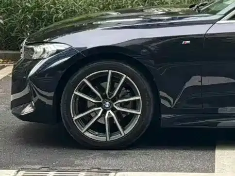 BMW 3 Series — Фото автомобиля 9