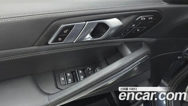 BMW X6 xDrive40i M Sport — Фото автомобиля 18