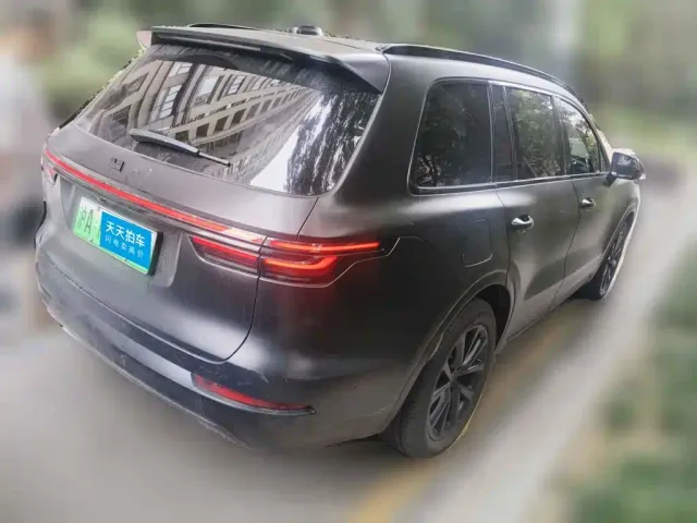 Li Auto ONE — Фото автомобиля 2