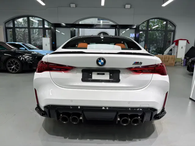 BMW M4 — Фото автомобиля 5